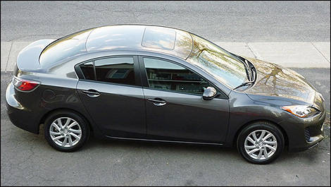 Mazda3 GS 2012 vue coté