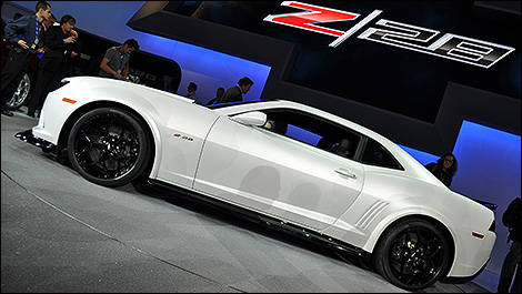 2014 Chevrolet Camaro Z/28 side view