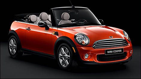 2013 MINI Cooper Convertible front 3/4 view