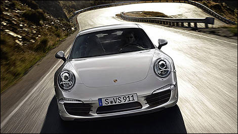 2013 Porsche Carrera 911 front view