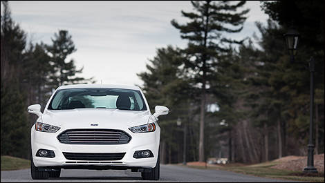 Ford Fusion hybride 2013 vue avant