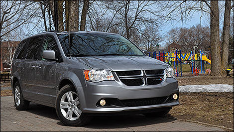 Dodge Grand Caravan Crew PLUS 2013 vue3/4 avant