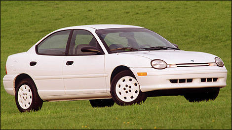 Dodge Neon vue 3/4 avant