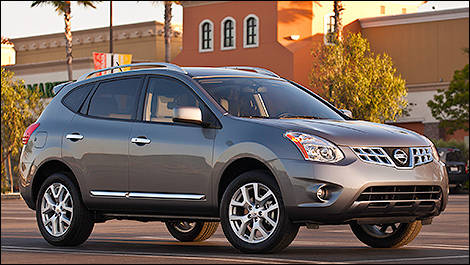 2103 Nissan Rogue 3/4 view