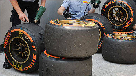 F1 Pirelli orange tires