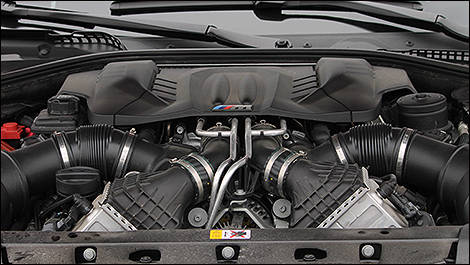 BMW M6 Coupé 2013 moteur