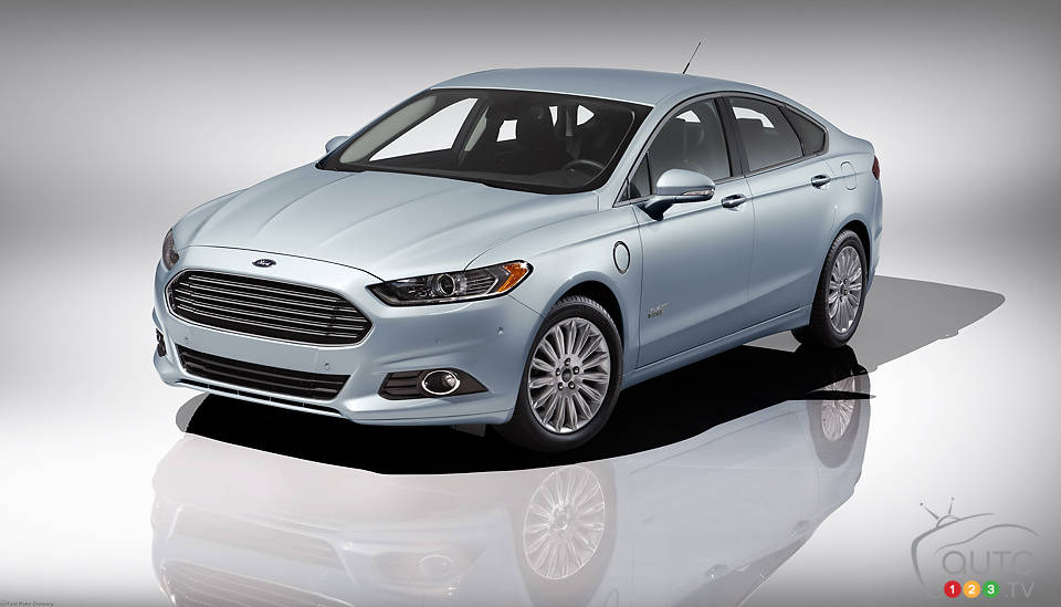 2013 Ford Fusion Energi, Car Reviews