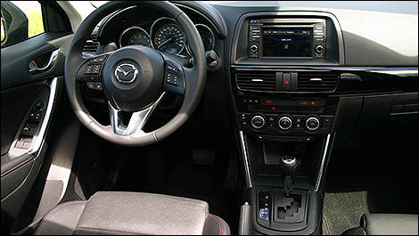 Mazda CX-5 GT 2014 habitacle