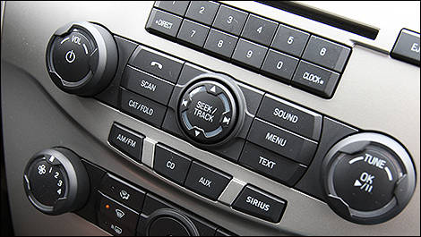 2008 Ford Focus control buttons
