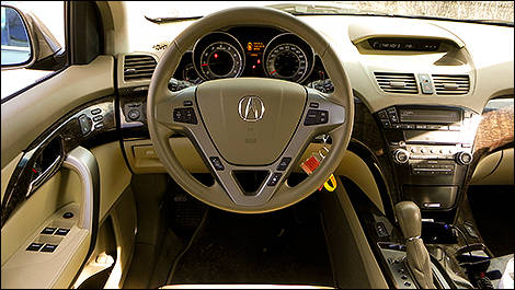 2012 Acura MDX driver's cockpit