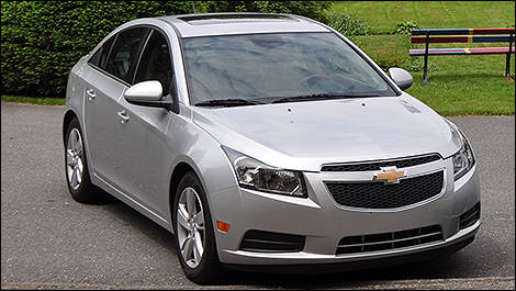 2014 Chevrolet Cruze 2.0TD 3/4 view