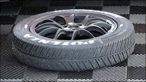 ALMS Deltawing Bridgestone tire