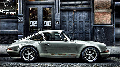 Singer Porsche 911 side view