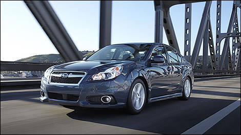 Subaru Legacy 2014 vue 3/4 avant