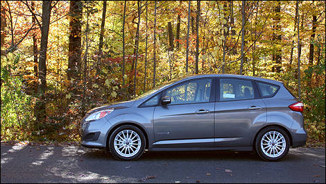 Ford C-MAX 2013 vue c&ocirc;t&eacute;