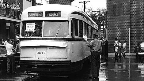 Le dernier tramway, situé sur le boulevard Rosemont, cessera définitivement ses activités le 30 août 1959. 