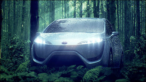 Toyota hydrogen fuel-cell powered intermediate sedan concept front view