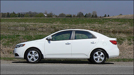 2010 Kia Forte side view