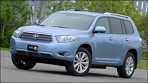 2008 Toyota Highlander HV 3/4 view