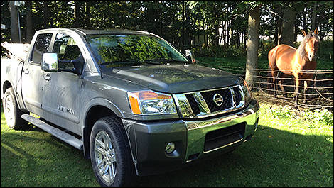 Nissan Titan 4RM Cabine Allongée 2013 vue 3/4 avant