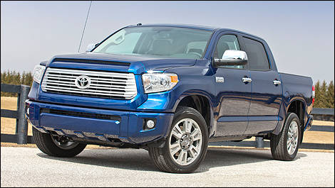 2014 Toyota Tundra front 3/4 view