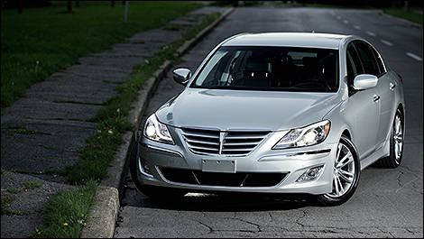 Hyundai Genesis Sedan 2012 3/4 view