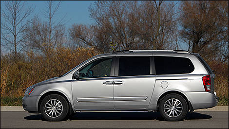 2011 Kia Sedona EX Luxury side view