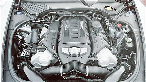 2014 Porsche Panamera Turbo Executive engine