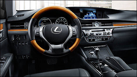 2014 Lexus ES 300h Preview Car News Auto123   Lexus Es300h Interior Inline 