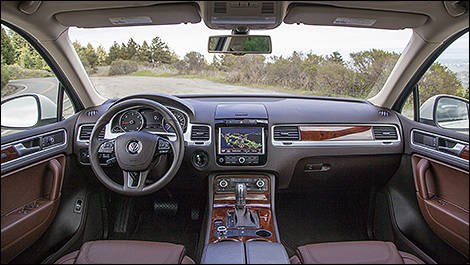 2014 Volkswagen Touareg TDI cabin