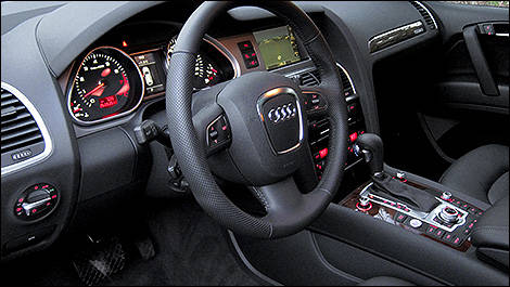2011 Audi Q7 cabin