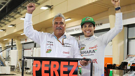 Vijay Mallya with Sergio Perez, Bahrain 2014 