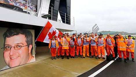 F1 Silverstone One minute silence in memory of the Montreal marshal Mark Robinson