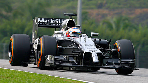 F1 14 Mclaren Is A Laboratory For Honda Car Car News Auto123