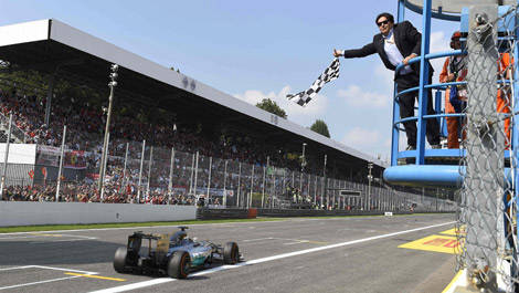 Lewis Hamilton, Mercedes W05 Italian Grand Prix F1 Monza