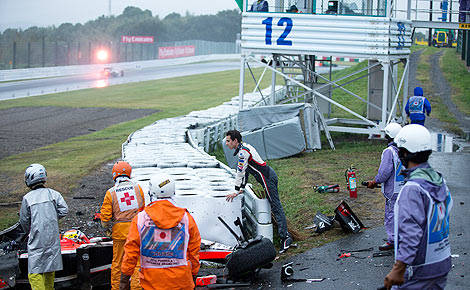 F1 Jules Bianchi crash Suzuka green flag