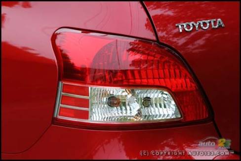 2007 Toyota Yaris Sedan (Photo: Philippe Champoux)