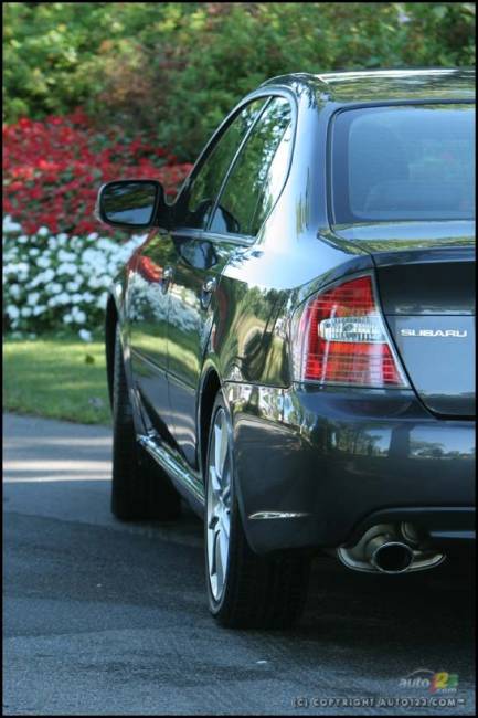 2007 Subaru Legacy 2.5GT Spec.B (Photo: Philippe Champoux, Auto123.com)