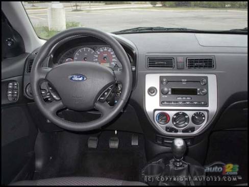 2006 Ford Focus ZX5 SES (Photo: Kevin ''Crash'' Corrigan, Auto123.com)