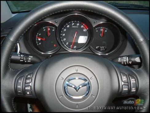 2007 Mazda RX-8 GT (Photo: Rob Rothwell, Auto123.com)
