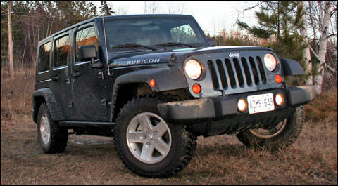 2007 Jeep Wrangler Unlimited Rubicon Road Test Editor's Review | Car Reviews  | Auto123