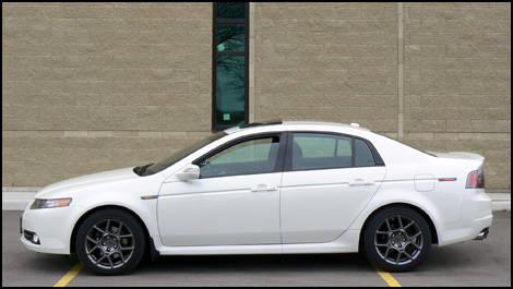 07 Acura Tl Type S Road Test Editor S Review Car News Auto123