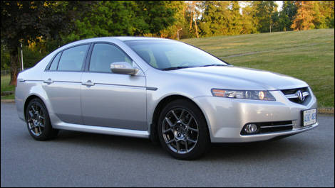 2007 Acura TL Type-S Road Test Editor's Review | Car Reviews | Auto123