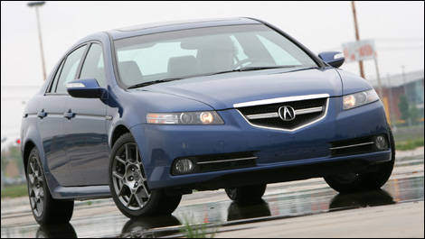 2007 Acura TL Type-S Road Test Editor's Review | Car Reviews | Auto123