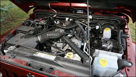 2007 Jeep Wrangler Sahara Road Test Editor's Review | Car Reviews | Auto123