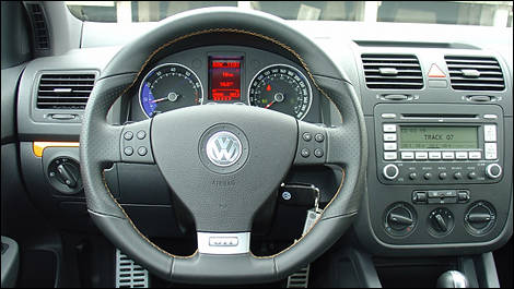  Volkswagen GTI Fahrenheit Road Test Revisión del editor