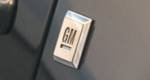 GM negotiates with the CAW