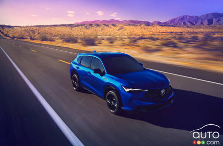 Acura ADX A-Spec 2025, en bleu