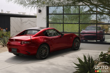 2024 Mazda MX-5 red