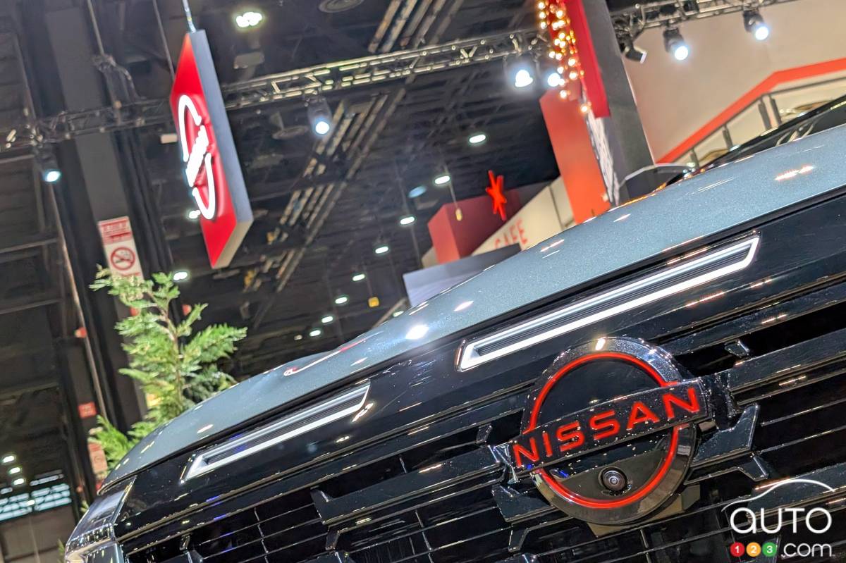 L'écusson Nissan, au Salon de l'auto de Chicago 2025